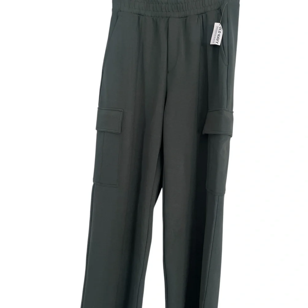 Old Navy Active Dark Green Wide Leg Cargo Pants size medium - Picture 3 of 11